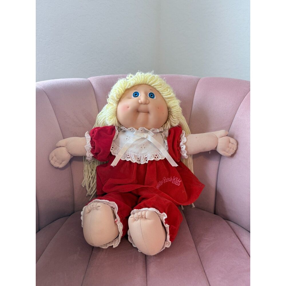 Vintage 1985 Cabbage Patch Kid Blonde Yarn Hair Blue Eyes Red Outfit Coleco